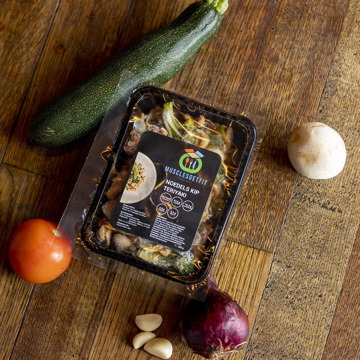 Malse Kipfilet in Zoet zure saus - Noedels - Groenten - MusclesGetFit